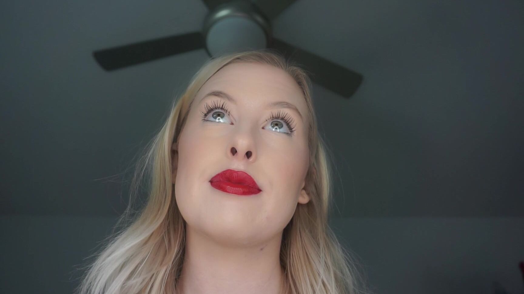 Mystie Mae Giantess Plays With Little Man Id