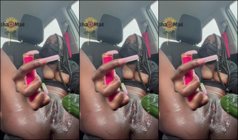 schokonese-21-12-2021-2307551639-got-nasty-in-the-car-after-getting-a-few-groceries-this-might-be-the-most-i-e