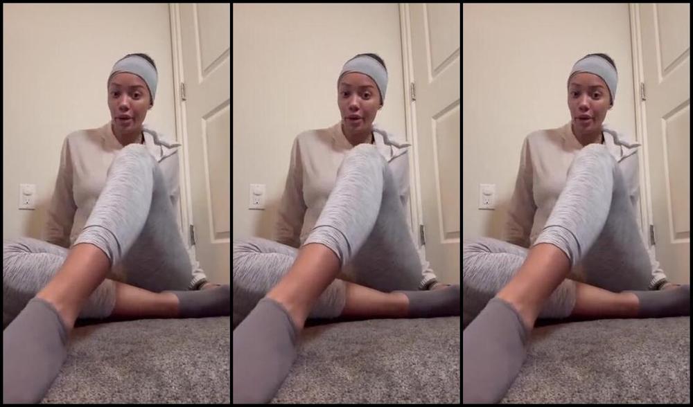 Feetluver32 Nicknamed Feetluver32 12 06 2024 Onlyfans Video So So So Smelly I Think It Was Cause The Socks Were Kind Of Thin