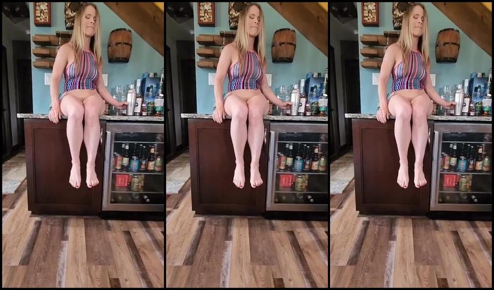 Claire Irons Nicknamed Claireirons Onlyfans Today On Claires Cocktails Its Time To Make A Peanut Butter And Jelly Cocktail A Few Bloopers