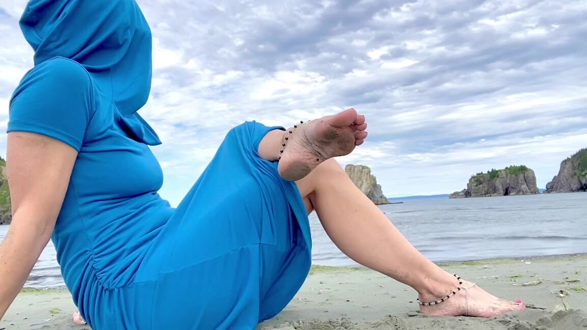 Lezlyan Nicknamed La Little Dancer Feet Onlyfans Sit With Me In The Sand And Tell Me About The First Thing That Pops