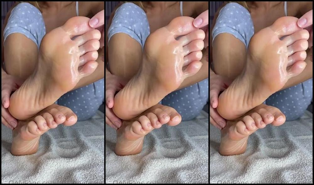 Froggeevip Onlyfans Oiled Natural Toes Soft Soles Enjoy Boys