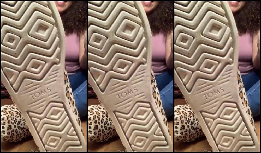 Natasha Aka Vibez3 Onlyfans I Just Got Home After A Long Shift Be A Good Foot Bitch And Clean My Feet For Me I Wanna See