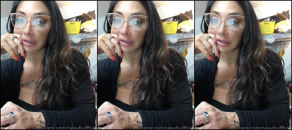 Sexybuffbabe When A Female Entrepreneur Has To Work