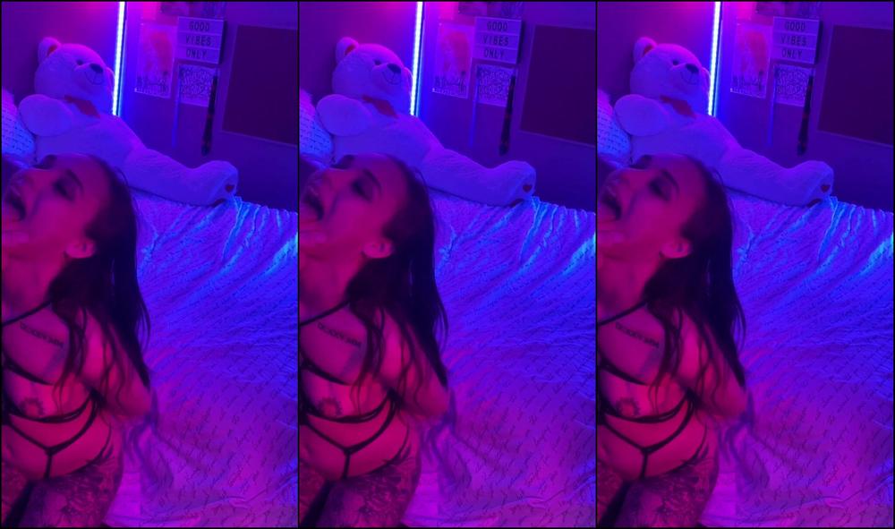 scarletsummerxx-01-05-2020-267369080-what-you-ve-all-been-waiting-for-and-requesting-a-hella-long-boy-girl-video-where-i-get