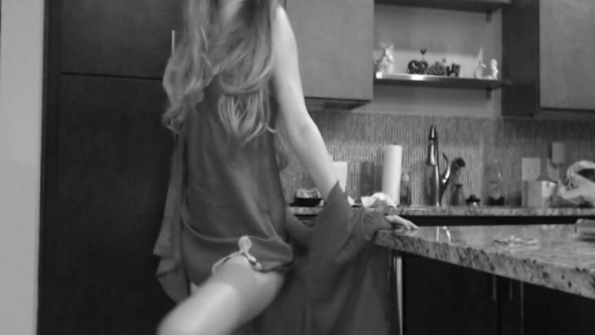 Kitten Xx Black And White Striptease