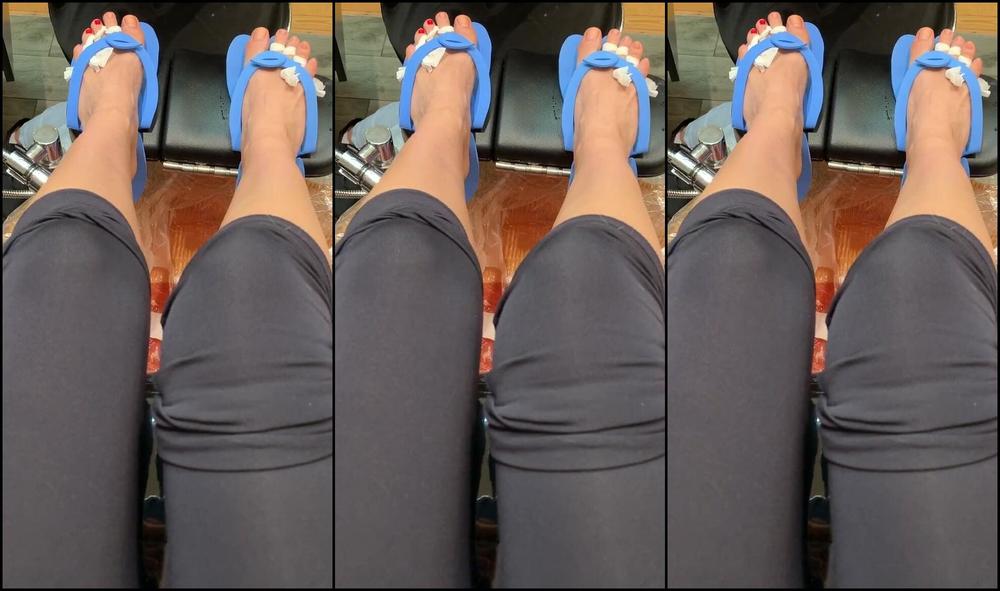 Findomchristine Painting My Perfect Toes Turns Any Pedicurist Into A Perfectionist