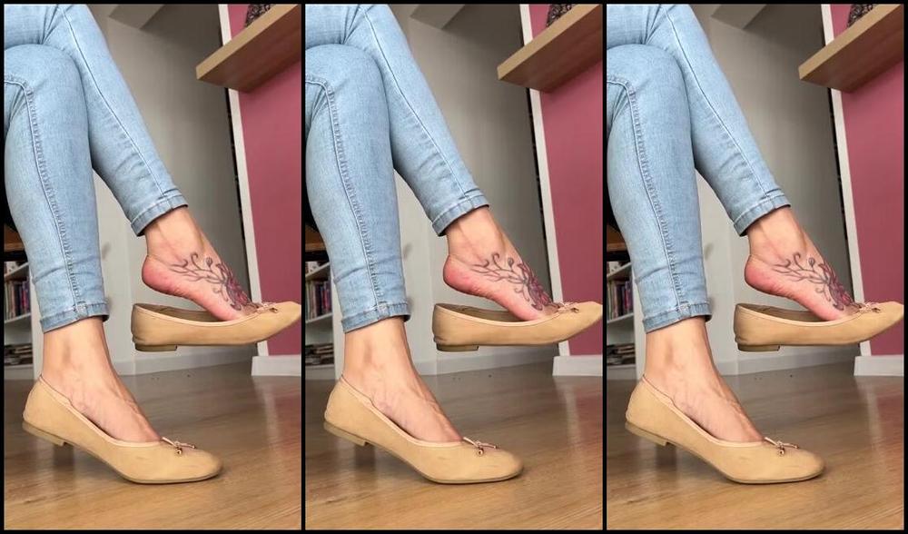 Cute Lily F33T Nicknamed Cute Lily F33T 02 23 2024 Onlyfans Video Something For Flats Amp Dangling Fans