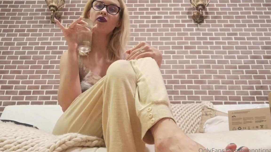 Goddess Natalie Nicknamed Goddessnatalie Onlyfans Some Instructions For My Pups