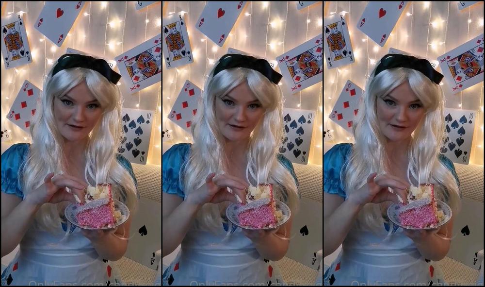 Cybercandace 547241654 07 17 2020 Do You Like Food Porn Alice Might Be Able To Persuade You