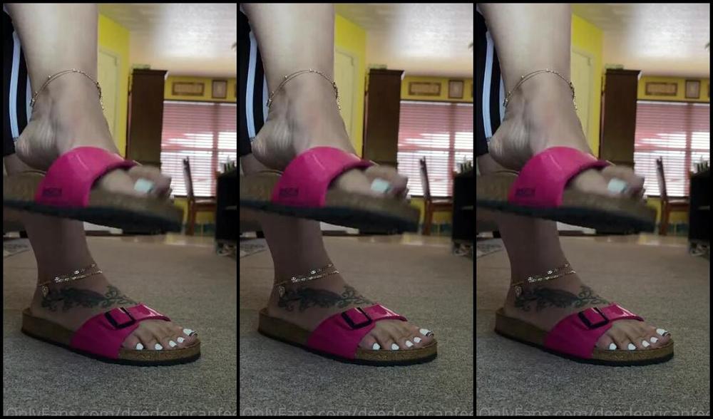 Deedeericanfeet Onlyfans As Requested Berkinstock Dangle