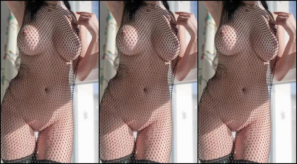 Atomicbrunette18 403