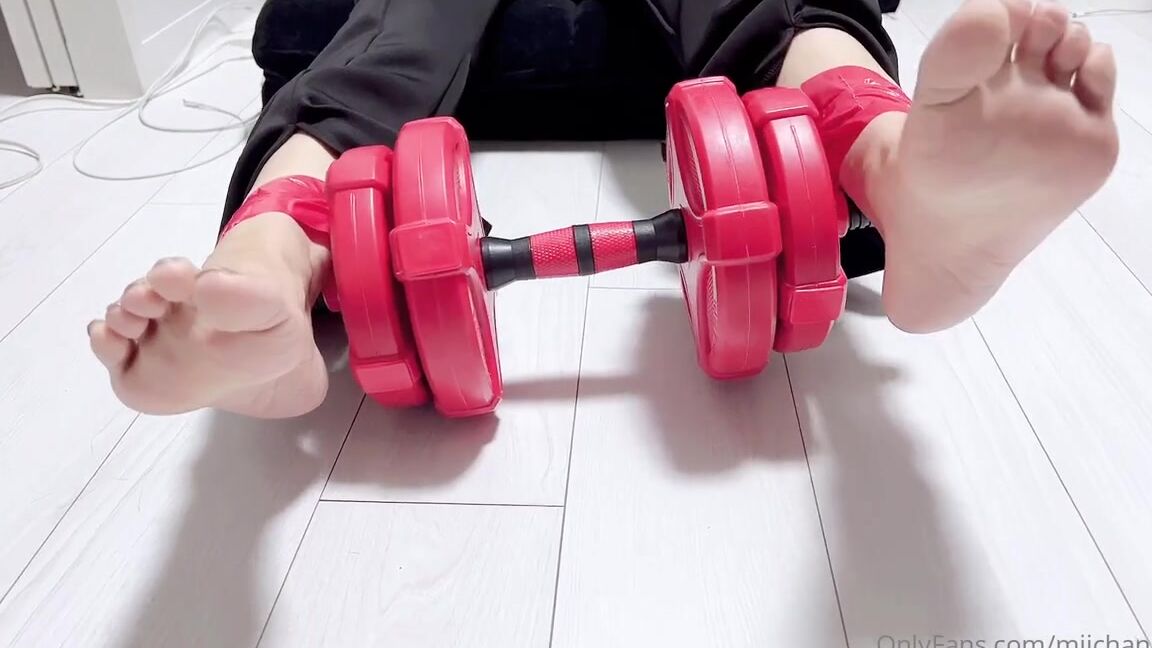 Miichannel R Nicknamed Miichannel R 02 03 2025 Onlyfans Video Ankle Restraints On Dumbbells