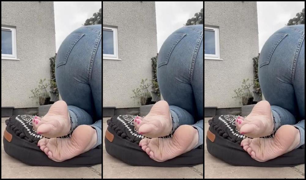 Joeyofarches Nicknamed Joeyofarches Onlyfans Dirty Gardening Soles Can You Clean Them Please