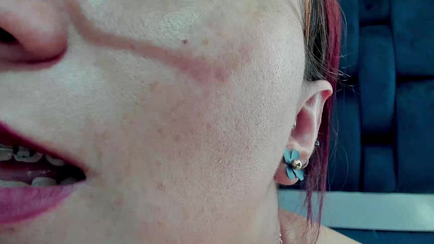 "Coconutsex" lipstickfetish, mouthfetish, sloppy, spitfetish, tonguefetish Spit Addict The Compulsive Spit Seeker manyvids