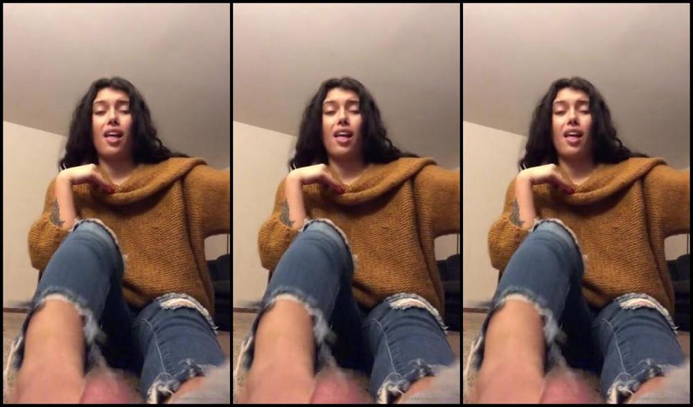 Valentina Fox Nicknamed Ineedvalentina Onlyfans Pervs Like You Are Obsessed With Pretty Girls Stinky Feet And Socks Wt Premium