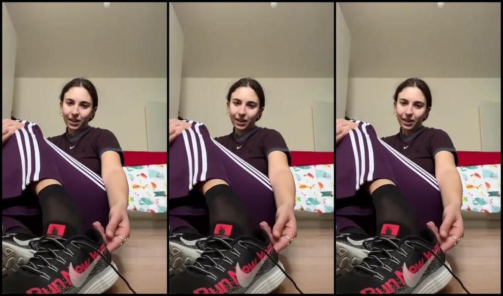 Goodgirl 004 Onlyfans Piedini Sudati E Super Odorosi 6