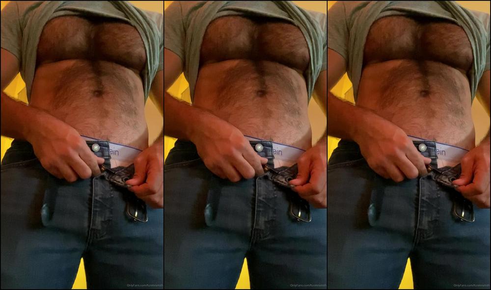 Funmrsmith Showing Off The Bulge