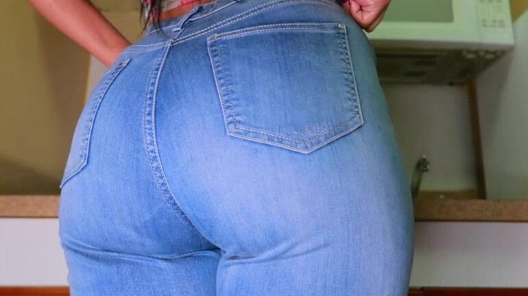 Pretty Bambi Stinky Booty Bambi