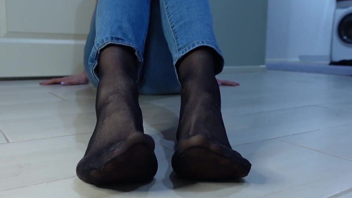 Taija Berryhill Nicknamed Taijaberryhill 09 16 2023 Onlyfans Video Pantyhose Feet Toes And Gentle Foot Job In The End