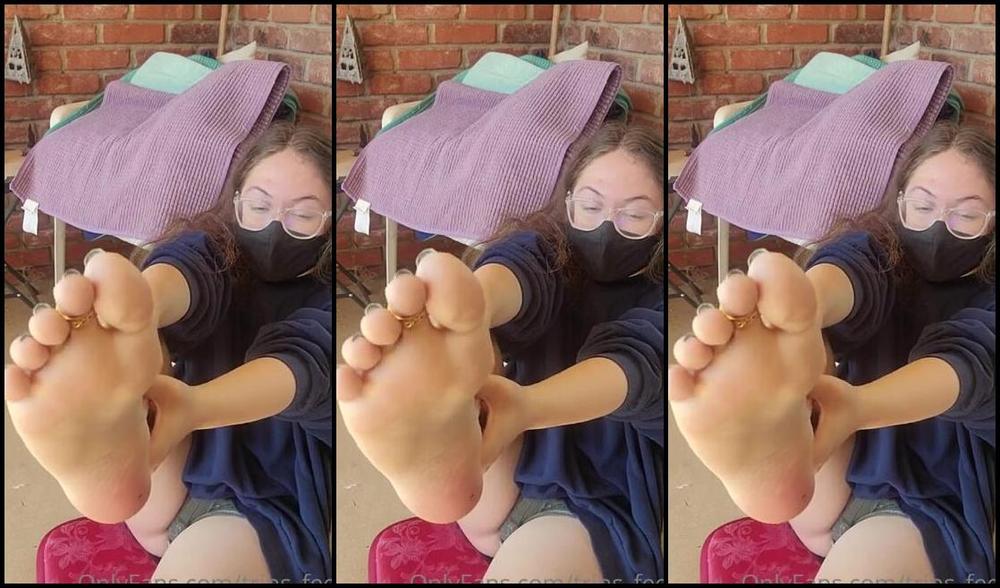 Mistress Trina Nicknamed Trins Feet 09 08 2022 Onlyfans Video Part 2 Of The Roommate Finding Out About Your Sock Stealing Fetish