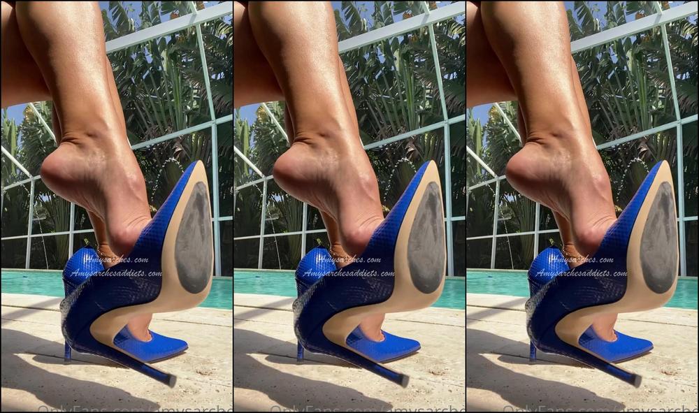 Amysarches Hi Guys Here S Part Of My Newest Set In My Tight Blue Dress And Sexy Matching Pumps