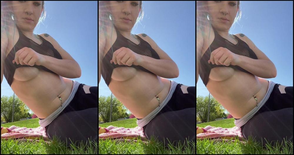 "SavannahxSiren" bigtits, icefetish, nippleplay, publicflashing, publicnudity public slut ice on my nipples manyvids