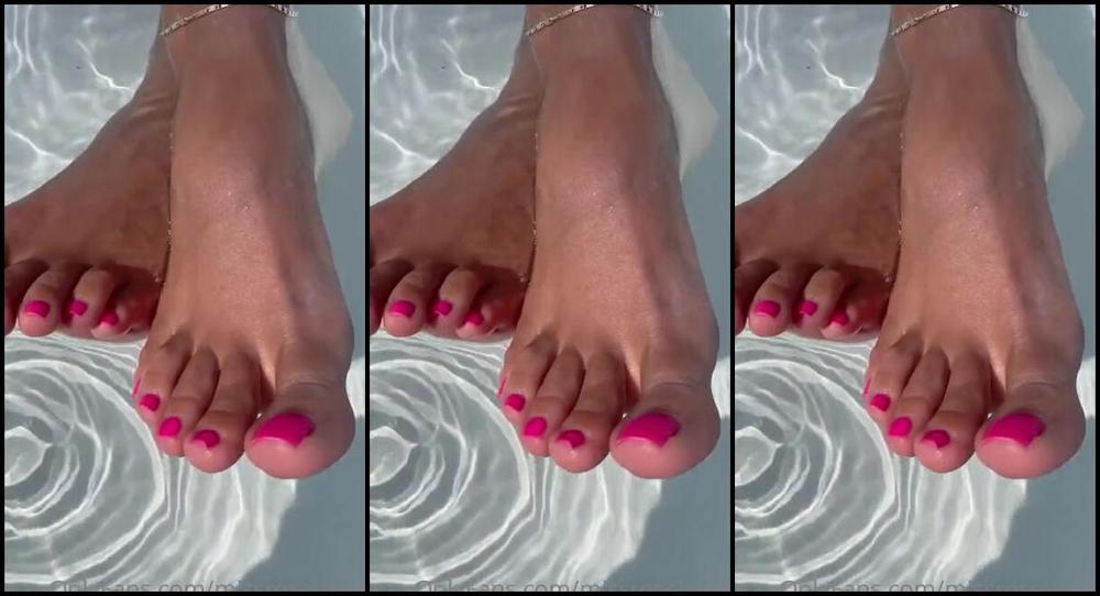 Missrose Heels Onlyfans My Toetsies Playing With Water Hmmmm Look At Those Sexy Wet Soles 1