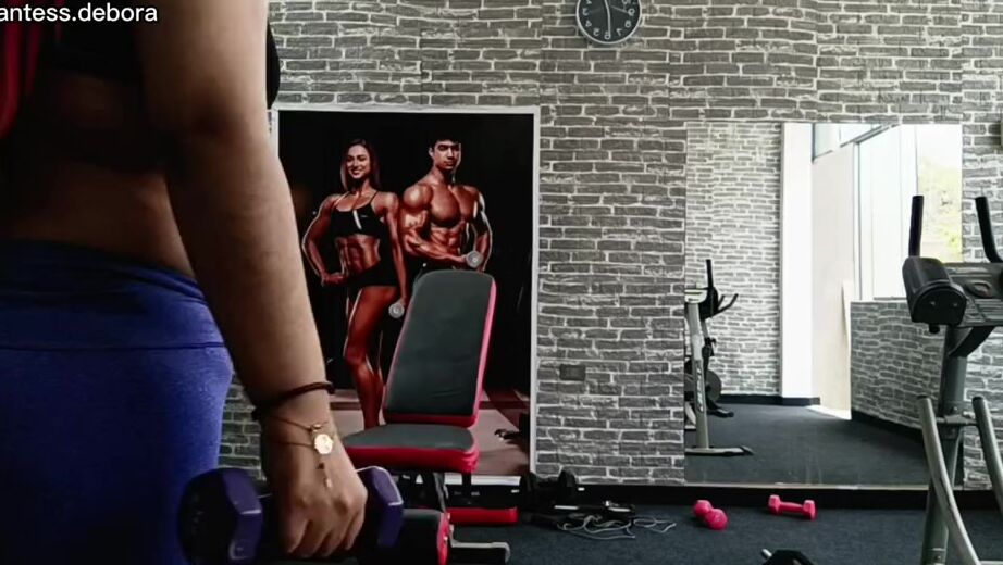 Giantess Debora Nicknamed Giantess Debora Onlyfans The Little Woman Intruder In My Gym Full Vdeo 17Min It Was A Custom Sale 15 Or Ask Tour