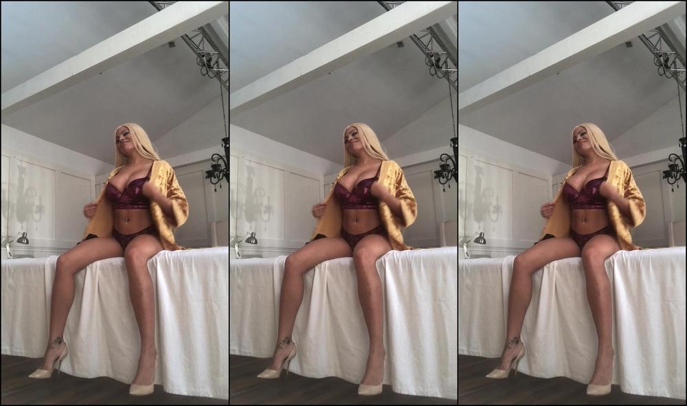 cutelunastar-26-10-2018-15196581-two-interviews-in-set-today