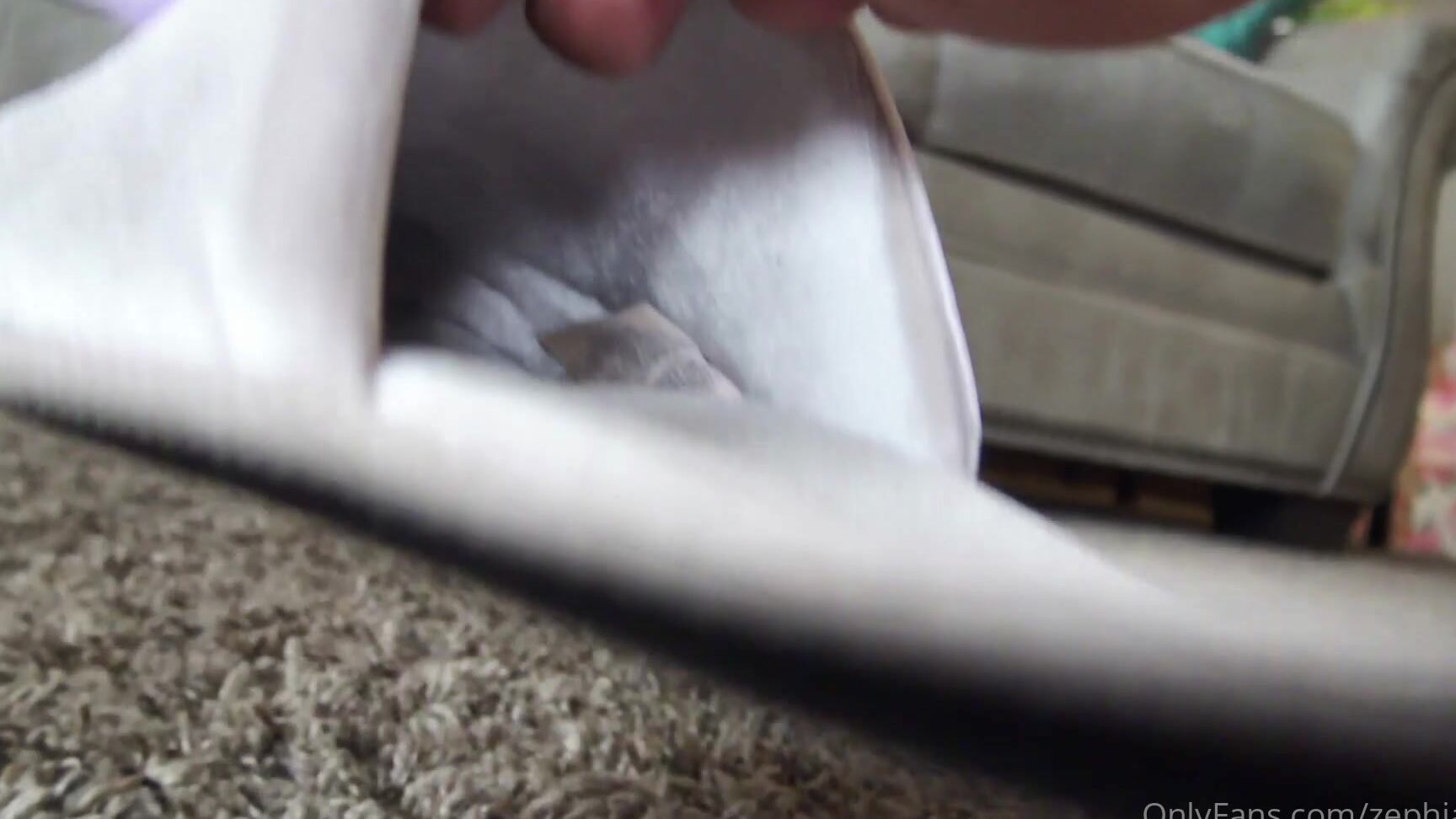 Zephianna Oooooh Boy Warm Smelly Goddess Feet In The Morning These Cute Slippers Keep My Feet S