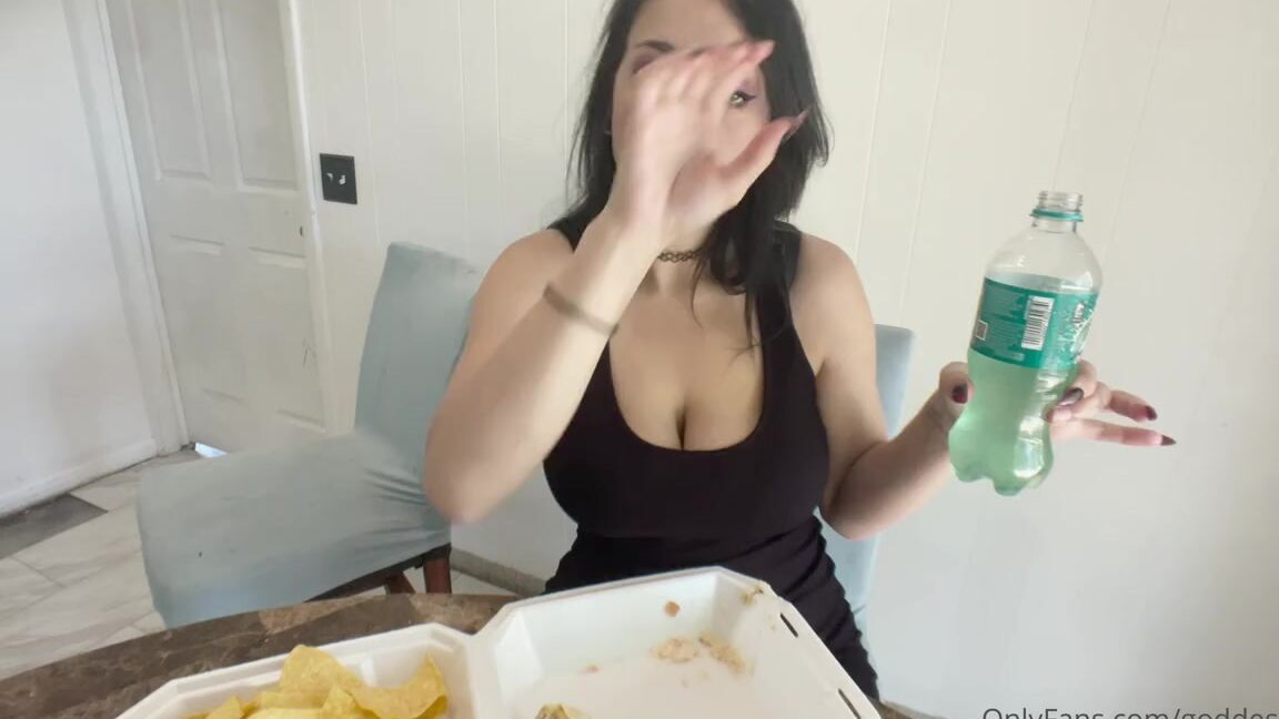 Goddess Lolla Nicknamed Goddesslolla Onlyfans Good Morning I Had A Special Request For Eating And Burping So Watch Me Smash This Giant Burrito And