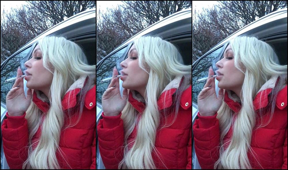 Penny Lee Hiding Smoking From My Mum Manyvids