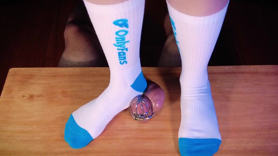 Dominafitness Onlyfans Received Some Fun New Socks To Crush His Balls With Chastity The Trample Box Is Always Such A Fun