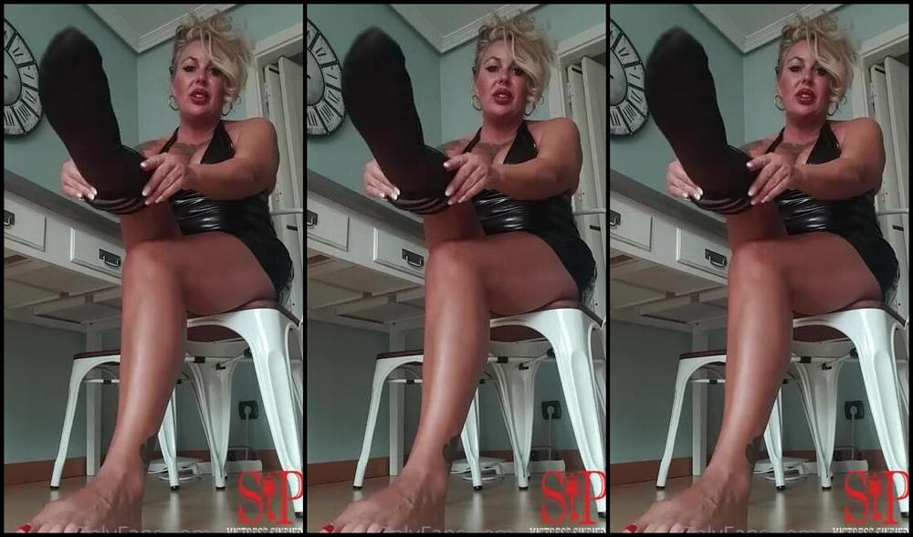 Mistress Sinpiedad Nicknamed Sinpiedad Onlyfans For You My Fetishist Nylons Fan From Eeuu Thanks For Your Tips