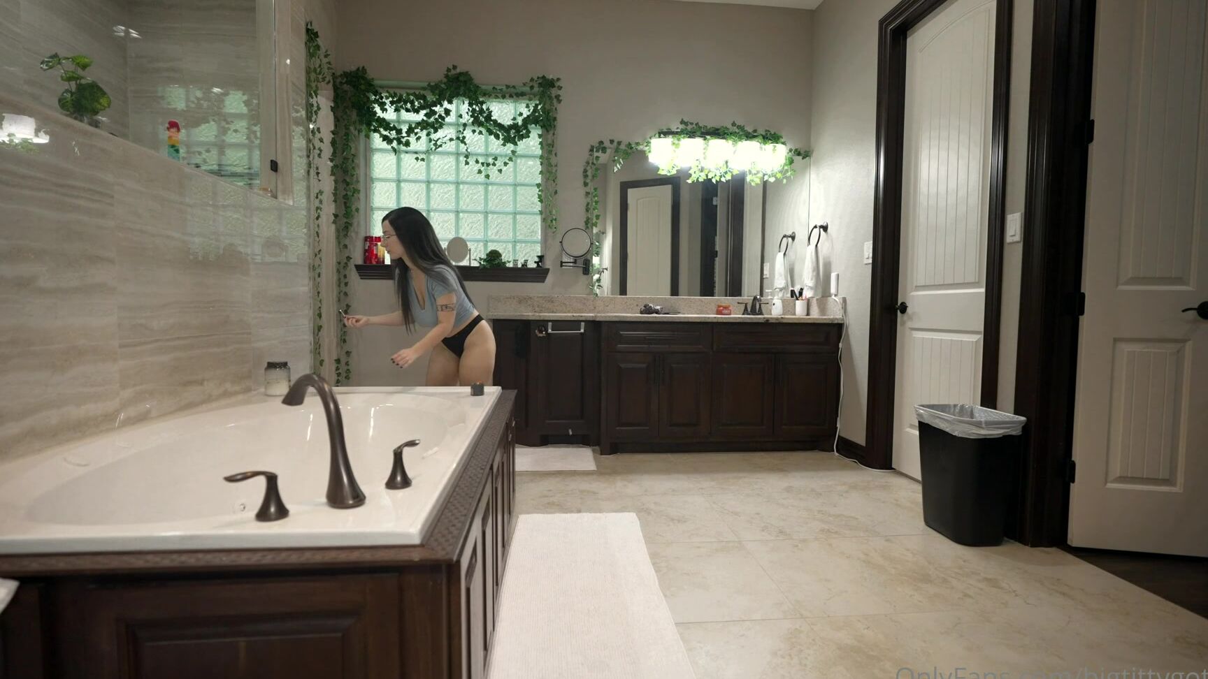 Bigtittygothegg Setting Up A Comfy Bath For You