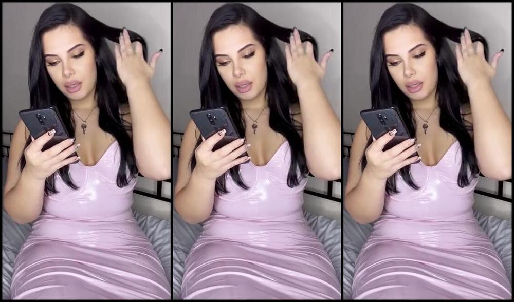 Missnerezza Onlyfans Pov I M Swiping On Tinder While You Watch Me In My Hot Pink Pvc Dress I M Looking For A Big Alpha J