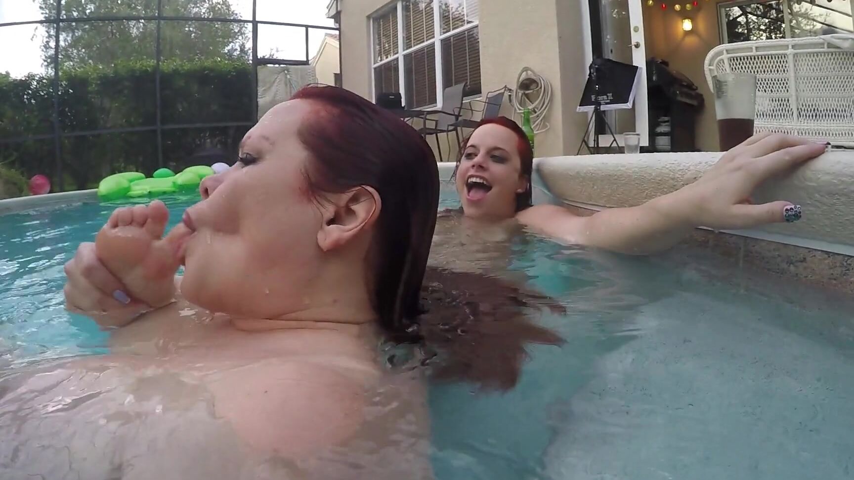 Bigbootymarcy Crazy Ass Video No Doubt Three Naked Chicks In The Po