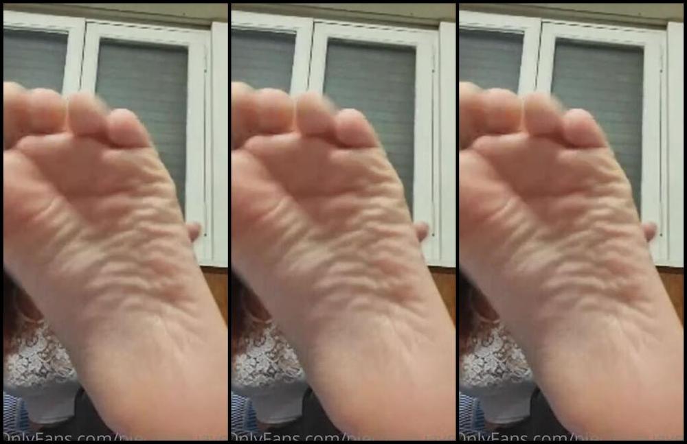 Piecitossuaves Nicknamed Piecitossuaves Onlyfans Parte De Uno De Mis Vivos