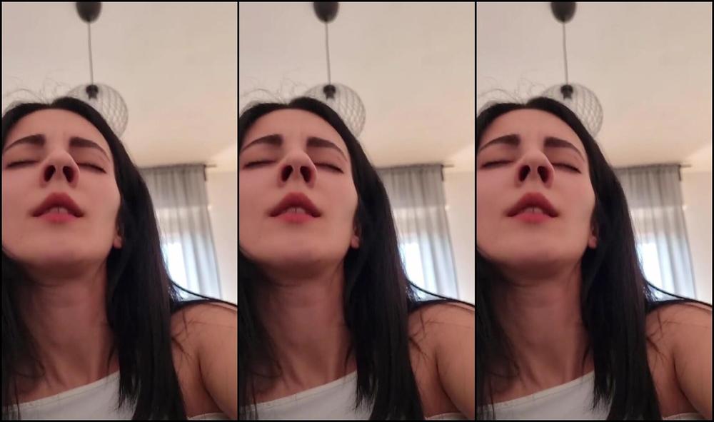 naughtyfairytale 05 05 2023 510888451785105408 hello i m alone and just want to ride a dick do you prefere back or front view Fansly