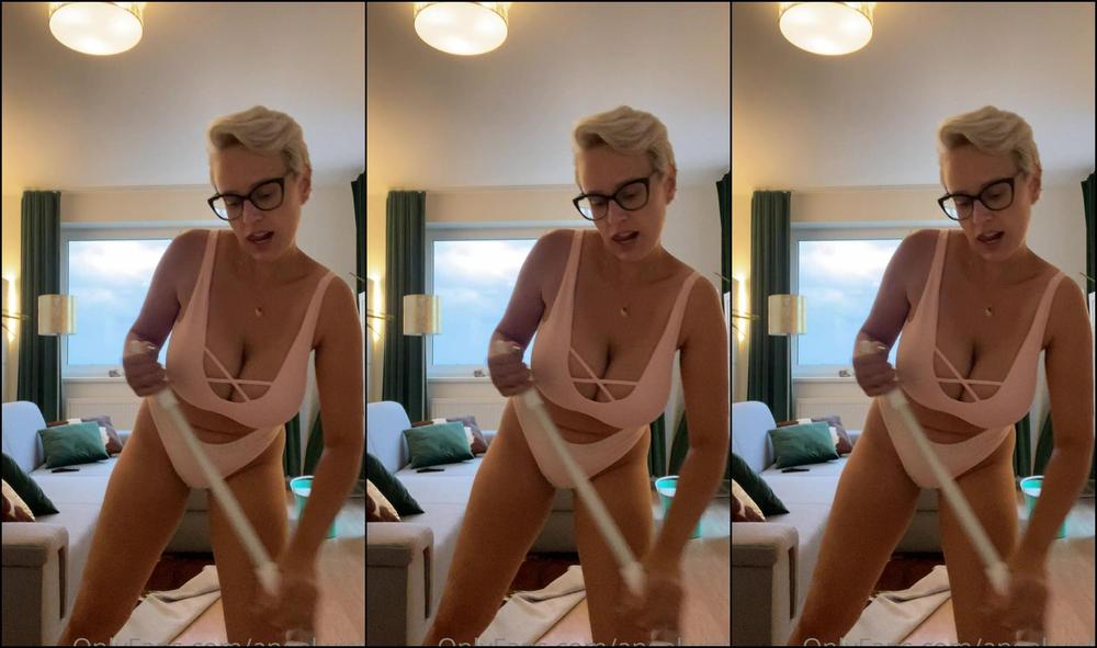 Angelwicky I M Wierd I Like Cleaning Jsem Divn Rada Uklizim