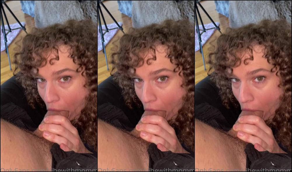 vibewithmommy-15-01-2022-2331205224-it-s-a-freeuse-household-around-our-house-we-like-use-each-other-for-our-sexual-pleasur