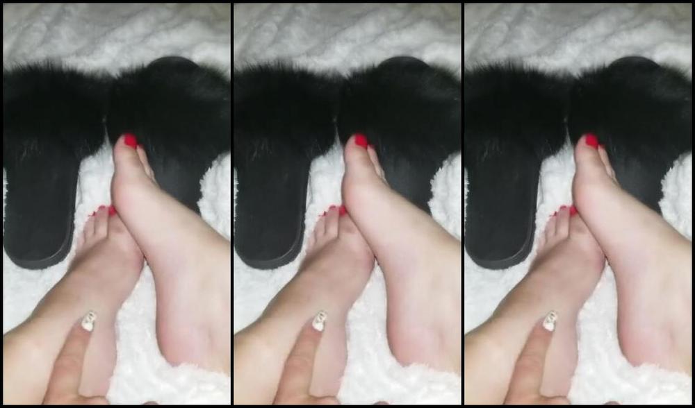 Anacondanoire Onlyfans Youre Only Good Enough To Be My Foot Bitch And Even That Youll Have To Earn