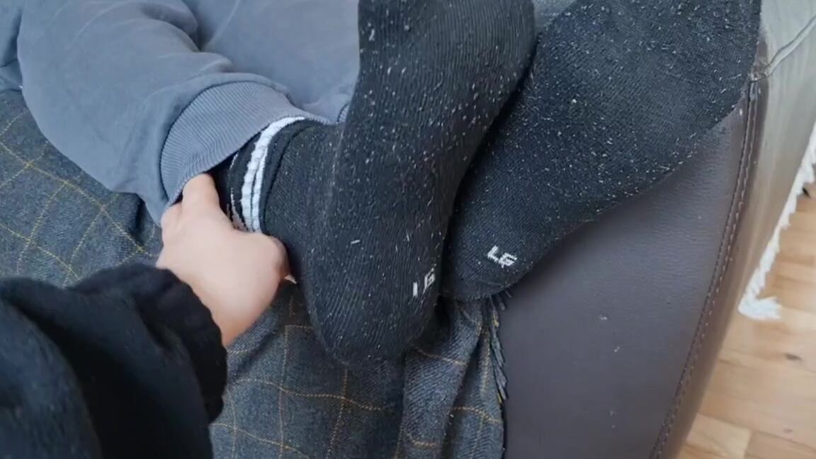 The Foot Dungeon Nicknamed The Foot Dungeon Onlyfans Pov Ive Ordered You To Take Off My Socks And Worship My Smelly Feet