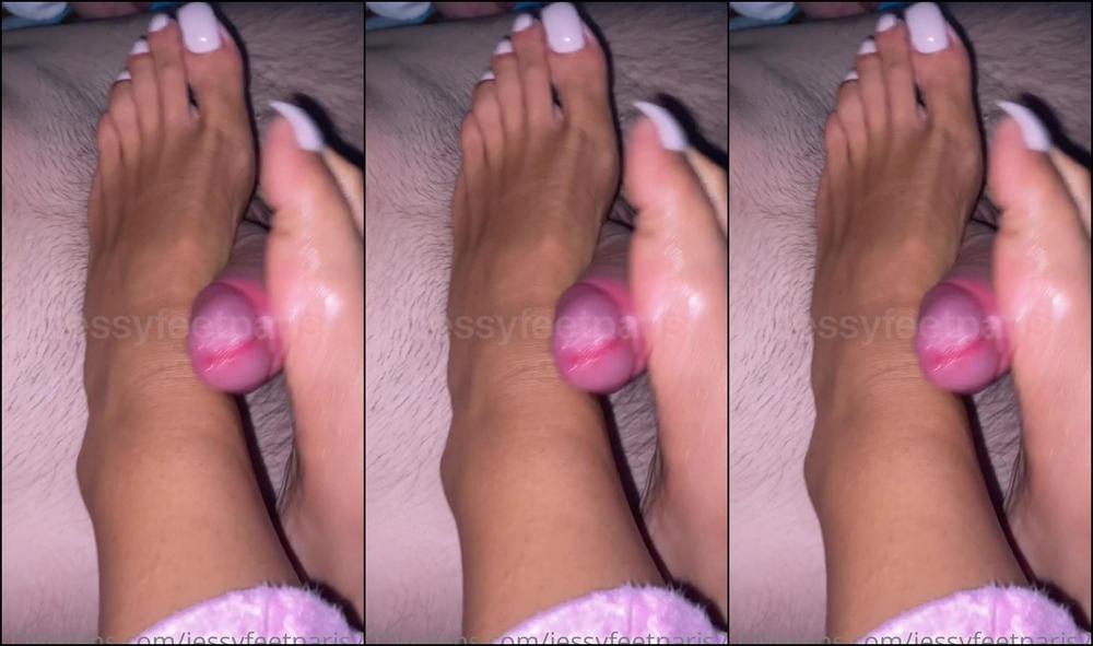 Jessyfeetparis D But De Footjob En Socquettes Blanches Sur Cette Belle Dick Blanche Vid O Mag