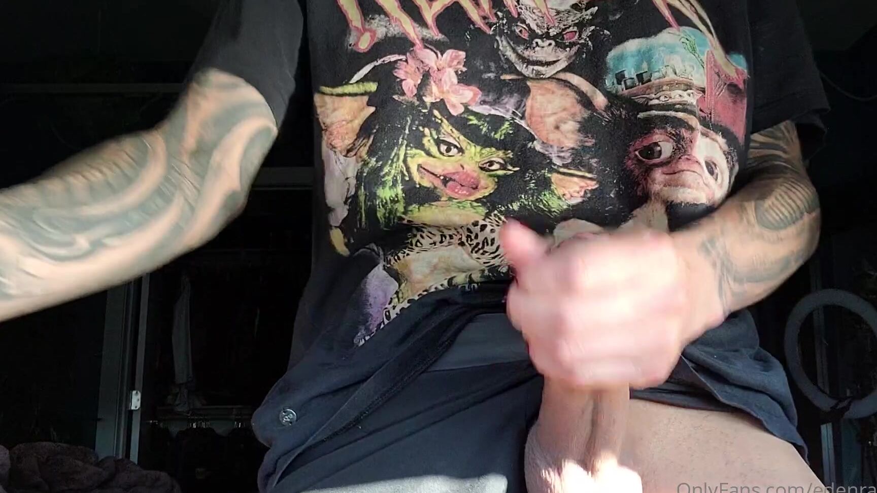 edenraynes-17-01-2021-2011002576-microdosed-with-friends-this-weekend-and-i-had-this-built-up-i-had-to-release-today.-look-