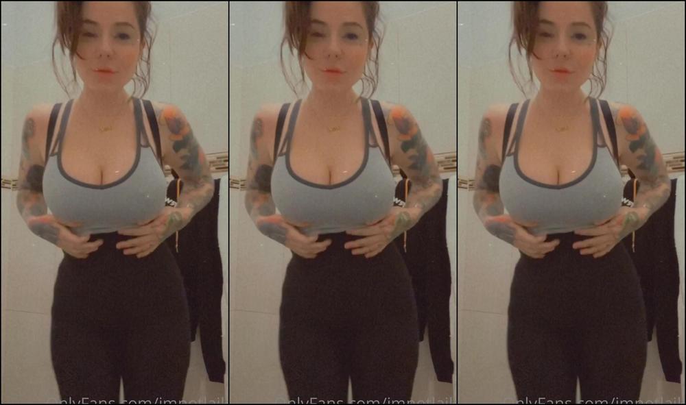 Ihatelaika 503521535 07 06 2020 I Did My Best To Take A Cute Video For Everyone Without Hurting Myself Don T Forget