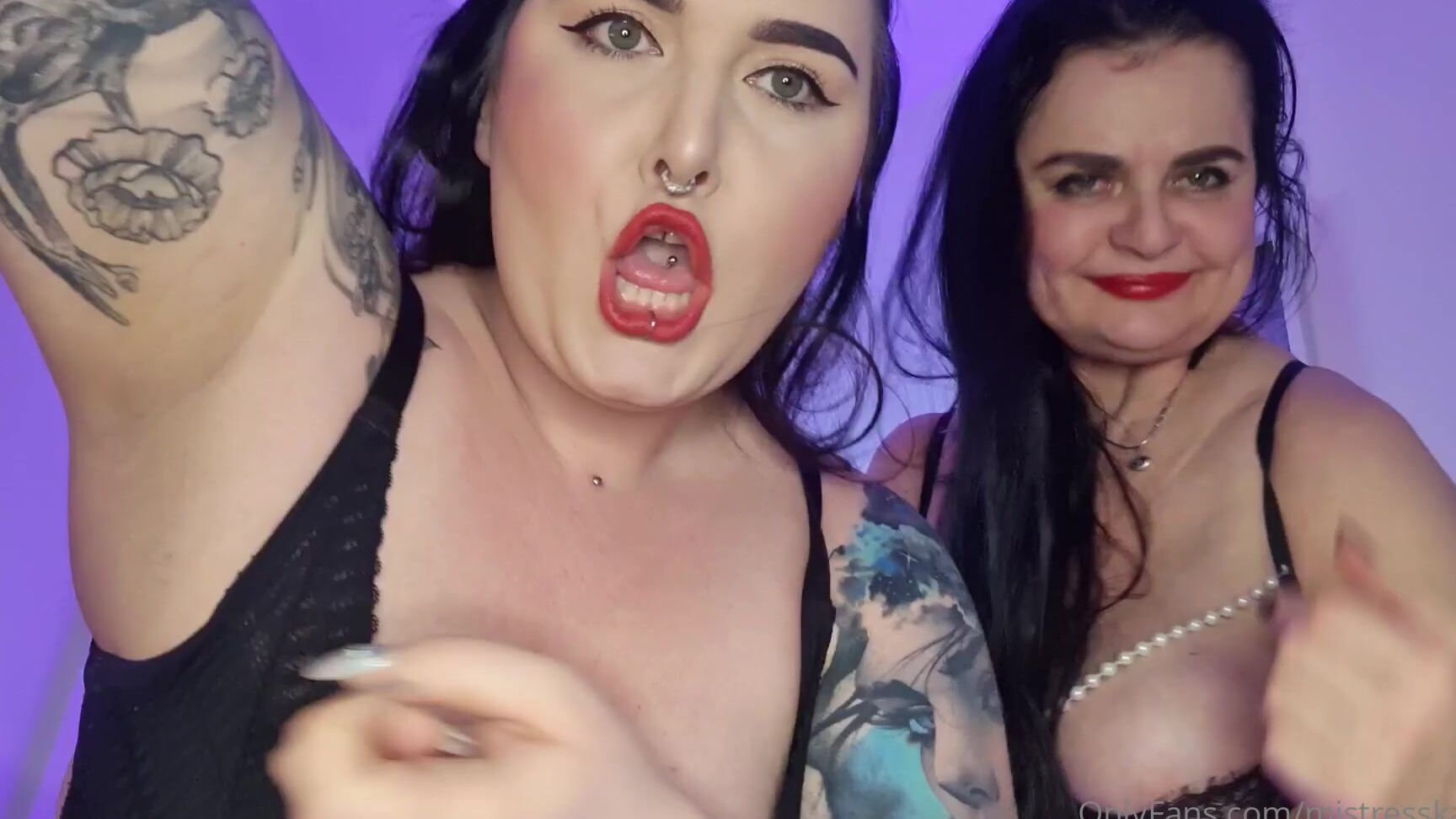 Mistresskarino We Know About Your Secret You Are Pervert And You Love Armpits Licking We Come To You Wi