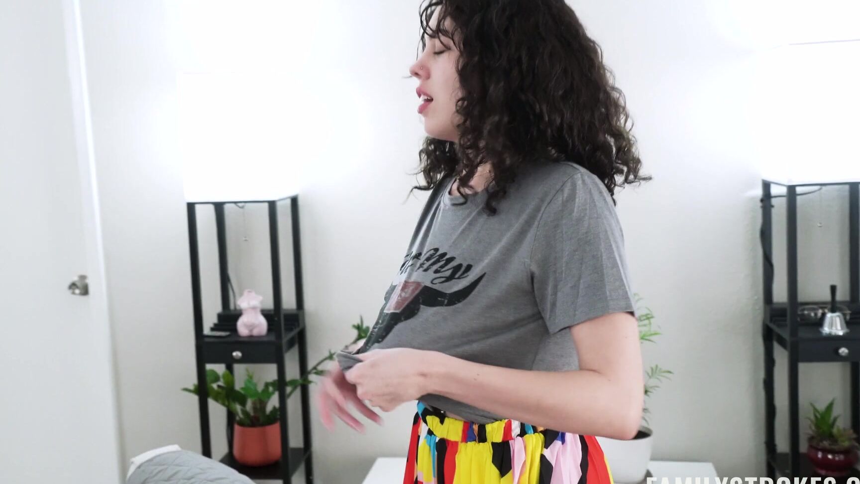 Threesome, All Sex, Feature, Hardcore, Couples Agatha Delicious & Satine Summers - Failed Mother's Day Siterip