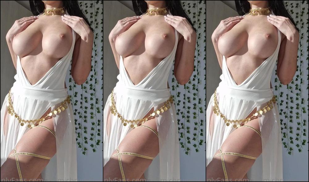 Atomicbrunette18 1 117